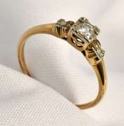 Cute Vintage Diamond Ring