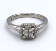 LADIES 14 KT WHITE GOLD DIAMOND RING