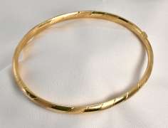 Popular 14k Etched Bangle