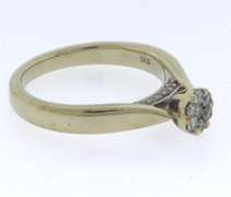 Dazzling 14kt Diamond Ring
