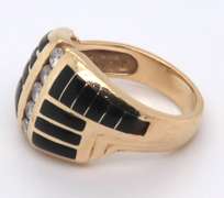 LADIES 14K GOLD AND DIAMOND RING