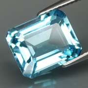 Ravishing 5.17ct 11x9mm emerald cut Topaz