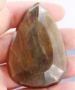 UNTREATED! Gigantic 559ct golden tone Sapphire