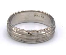 MENS 14 KT WHITE GOLD TRIPLE ROW WEDDING BAND