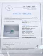 Beautiful 18K White Gold Ladies Ring with Emerald and Diamonds