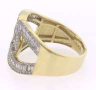 Trendy 10kt Diamond Men's Ring