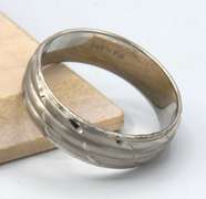 MENS 14 KT WHITE GOLD TRIPLE ROW WEDDING BAND