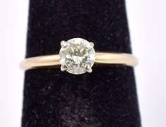 Fantastic Solitaire Diamond Ladies Ring in 14K Yellow Gold