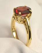 Classic Garnet Ring