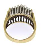10kt Diamond Pyramid Band