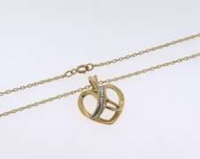 Charming Set of Bagg Crossover Heart Pendant and Earrings