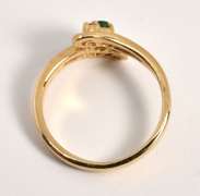 Cute Little Emerald & Diamond Ring
