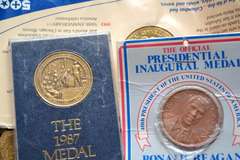 20 Assorted Mainly Patriotic US Medals