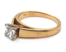 PRINCESS CUT DIAMOND ENGAGEMENT RING