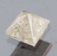Princess Cut! 0.37ct untreated fancy color Diamond