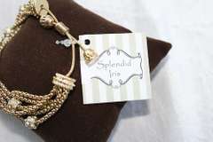 Splendid Iris Fashion Jewelry Bracelet