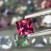 Untreated!  4.90ct princess cut VS Songean Sapphire parcel