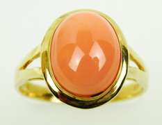Vintage 14K Large Coral Cabochon Ring, Size 7.5