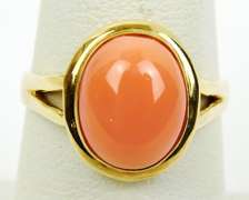 Vintage 14K Large Coral Cabochon Ring, Size 7.5