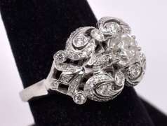Shining Ladies Platinum Ring with Diamonds