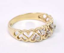 Heart Motif Diamond Band Ring in Gold