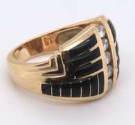 LADIES 14K GOLD AND DIAMOND RING