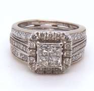 LADIES 14 KT WHITE GOLD DIAMOND RING