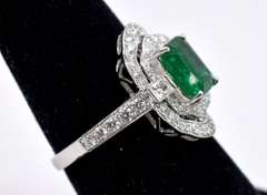 Darling 18K White Gold Ring with Emerald and Diamonds