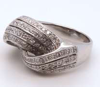 LADIES 14K WHITE GOLD DIAMOND TWIST DESIGN RING