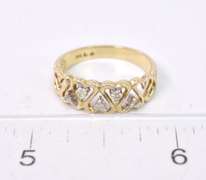Heart Motif Diamond Band Ring in Gold