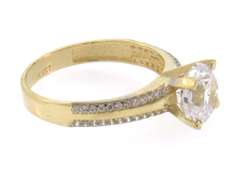 Attractive 14kt Yellow Gold Round CZ Engagement Ring