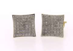 Glittering 10kt Diamond Earrings