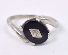 Classic Vintage Onyx Ring in Gold