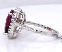 Attractive White Gold Garnet and Diamond Ring
