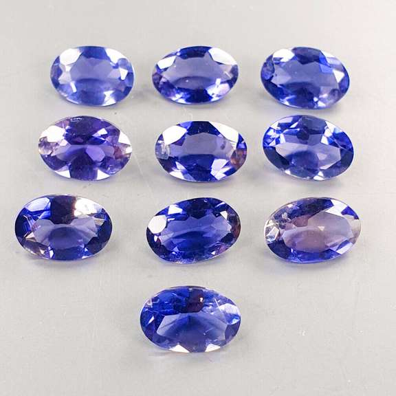 Gorgeous 2.80ct high luster blue violet Iolite set