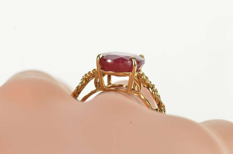 10K Yellow Gold 4.50 Ct Natural Ruby Oval Ornate Twist Cocktail Ring