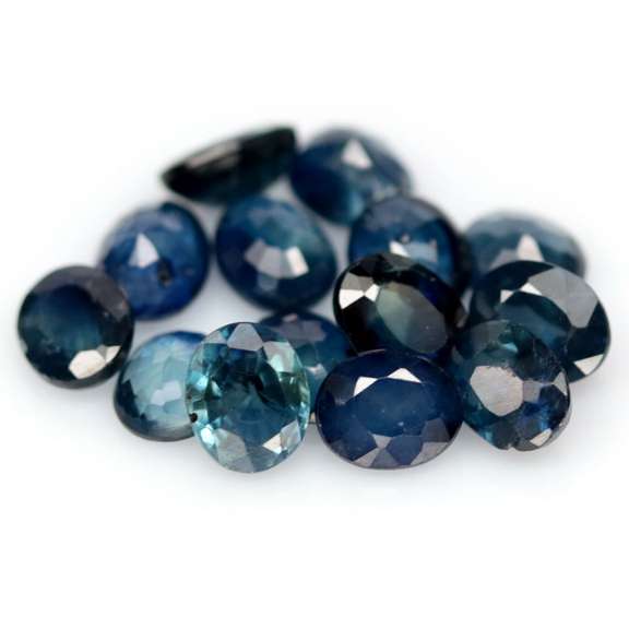 Heated only! 6.03ct Royal blue Sapphire set