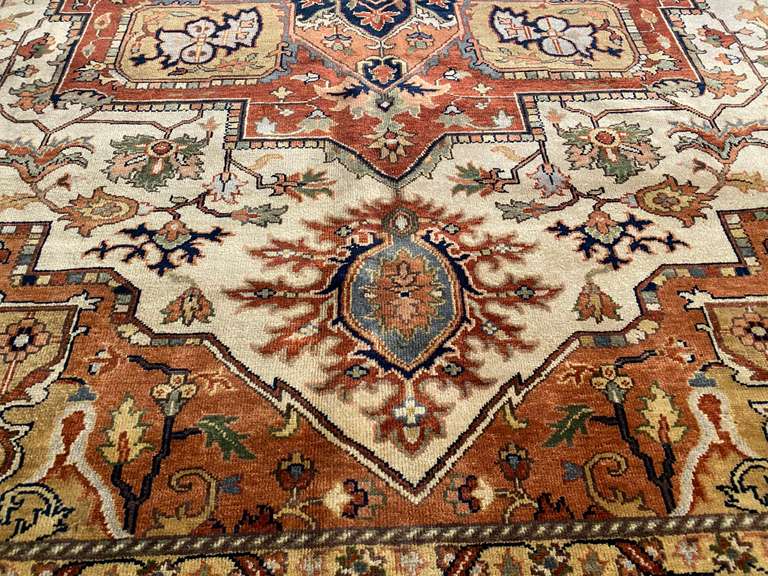 STUNNING SERAPI RUG 9x12