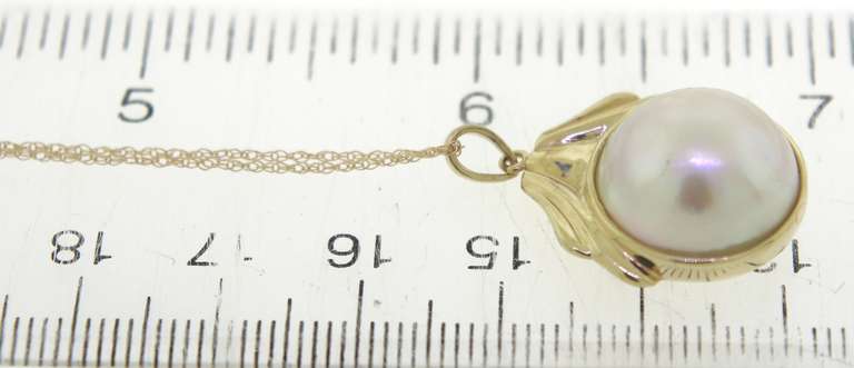 Lovely Yellow Gold Mabe Pearl Round Pendant on Chain