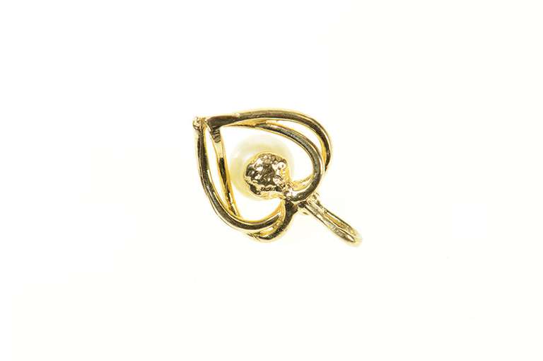 14K Yellow Gold Pearl Diamond Accent Classic Heart Love Pendant