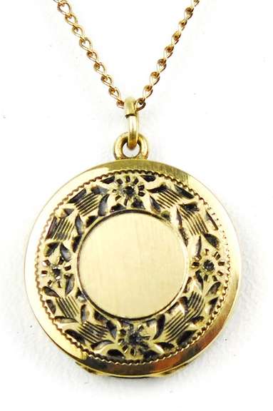 Very Pretty Vintage Gold-Filled Locket & Chain