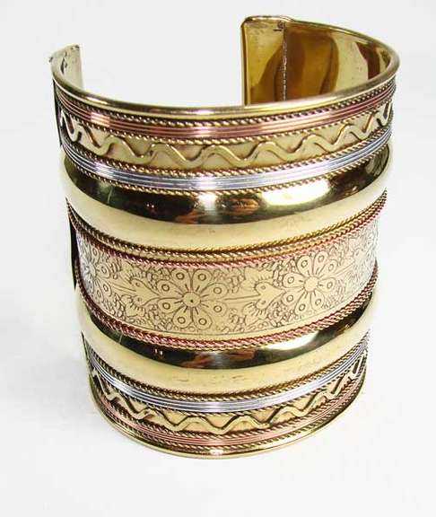 Charming Ethnic Art Handcrafted Beautiful Cuff Bracelet