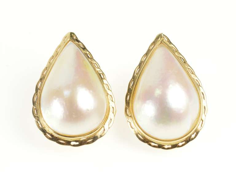 14K Yellow Gold Pear Baroque Pearl Scalloped Trim French Clip Earrings