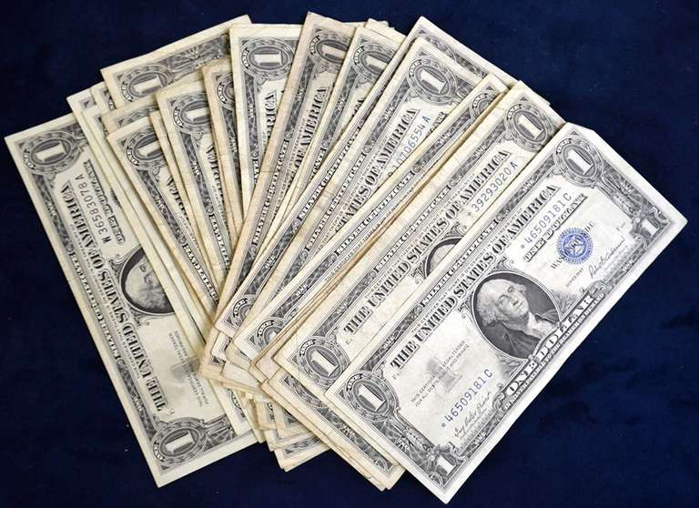 Lot Of 30 1 Dollar Silver Certificates