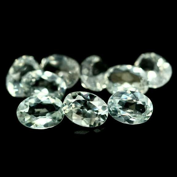Glittering 8.63ct UNHEATED diamond white Topaz set
