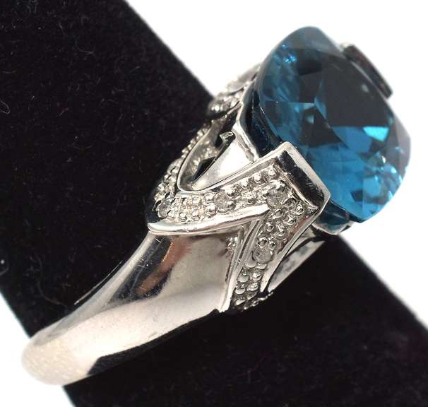 London Blue Topaz Statement Ring in White Gold