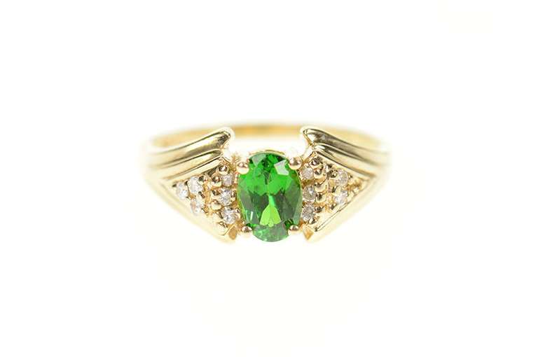 14K Yellow Gold Green Tourmaline Diamond Cluster Accent Ring