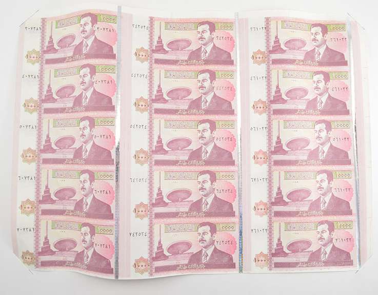 Uncut Roll of 2002 Iraq 10,000 Dinars Bank Notes