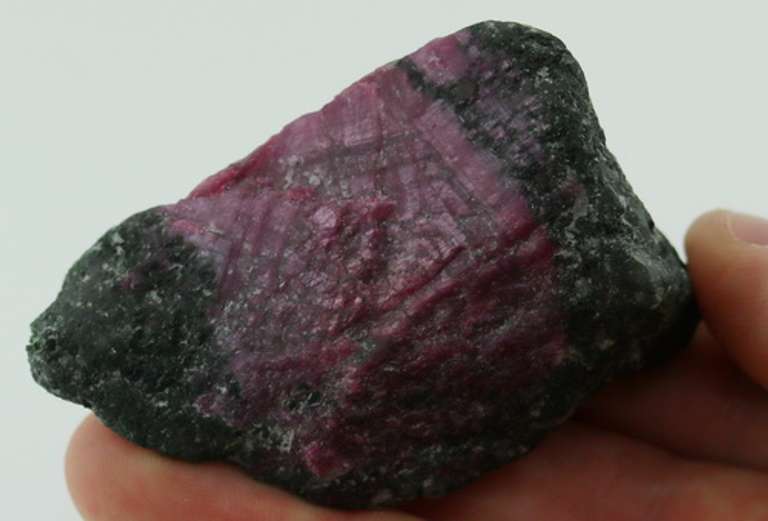 Really cool 407.5ct Ruby in black Zoisite