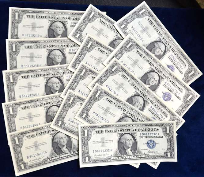 Lot of 14 UNC 1 Dollar  Silver Certificates Same Series